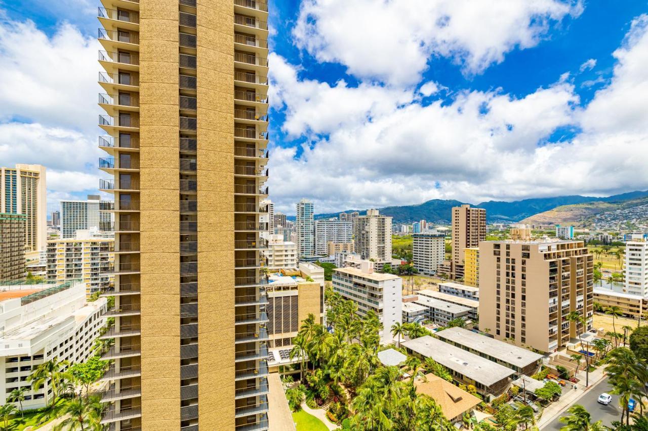 Remodeled 1Br Condo, Ocean Views With Free Parking! Honolulu Exterior photo