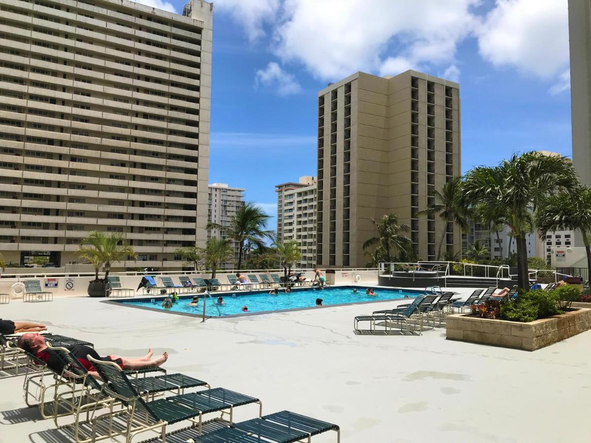 Remodeled 1Br Condo, Ocean Views With Free Parking! Honolulu Exterior photo