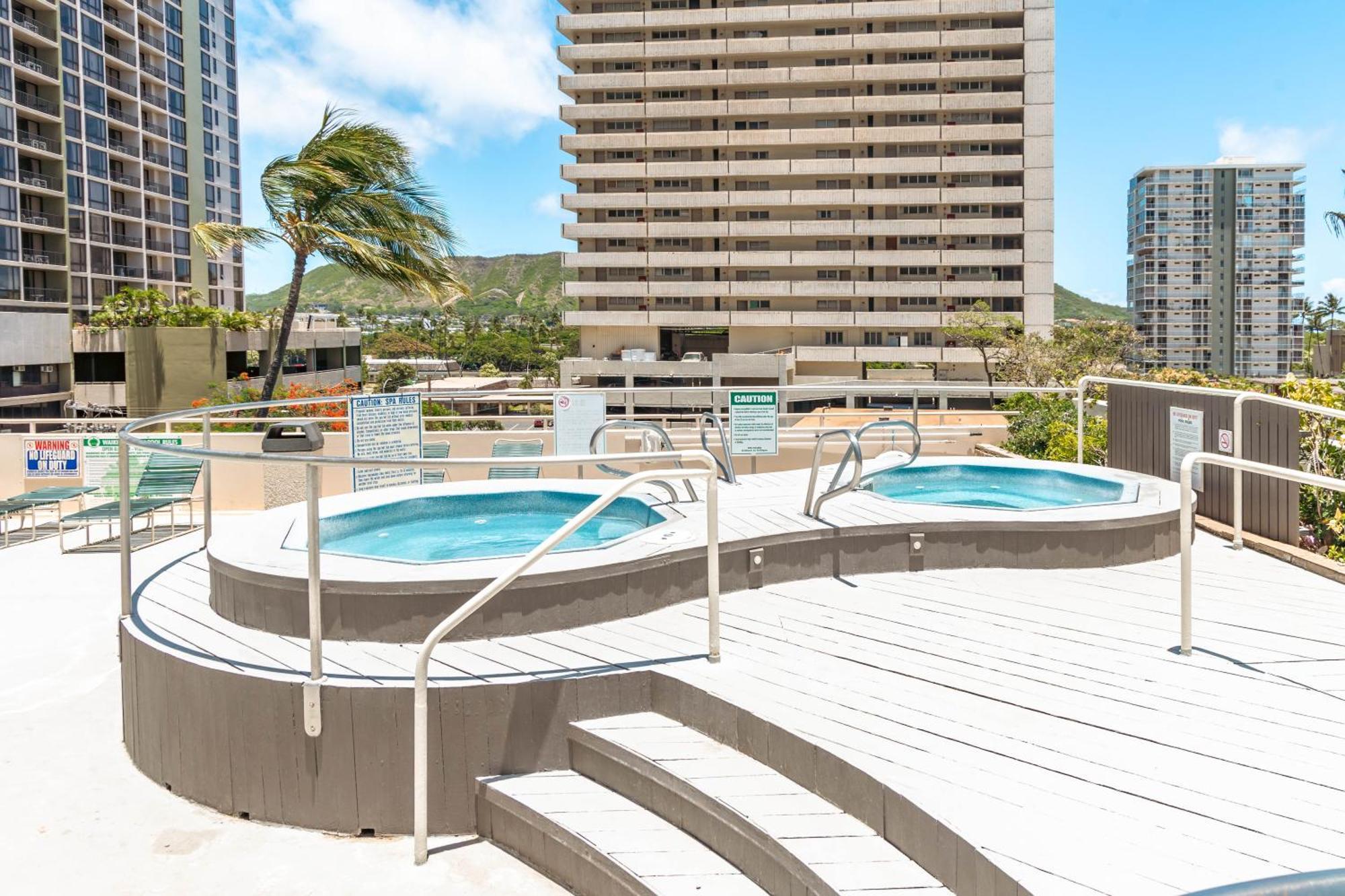 Remodeled 1Br Condo, Ocean Views With Free Parking! Honolulu Exterior photo